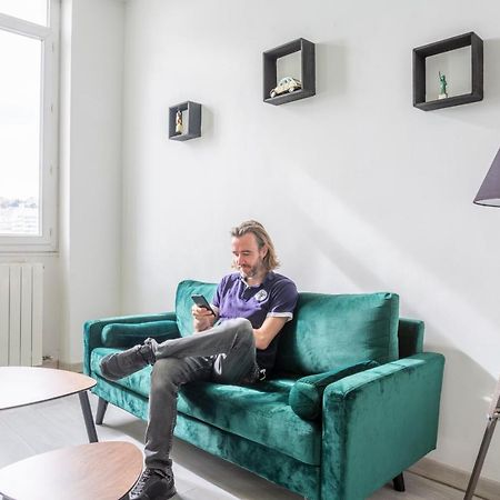 Hostel Ambassade Bretonne Vieux-Port マルセイユ エクステリア 写真